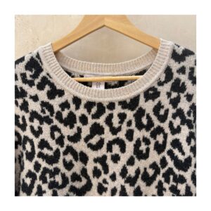 Pullover leopardo beige negro de Sincerely Jules en talla M estilo soft girl