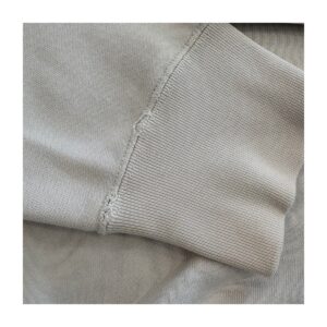 Pullover Uniqlo colaboración Peanuts en 100% algodón