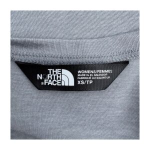 Tee marca North Face gris mate en talla XS manga corta outdoor técnico. Estilo luxy athleisure